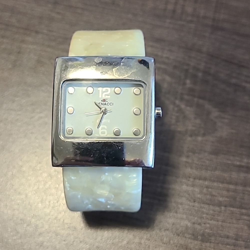 Denacci Watch Ladies Ivory Band Pre-Owned Work Travel Casual School Vintage - Picture 6 of 14